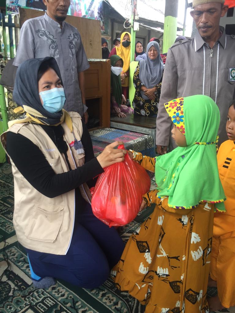 Bantuan untuk anak yatim, duafa dan warga ekonomi lemah